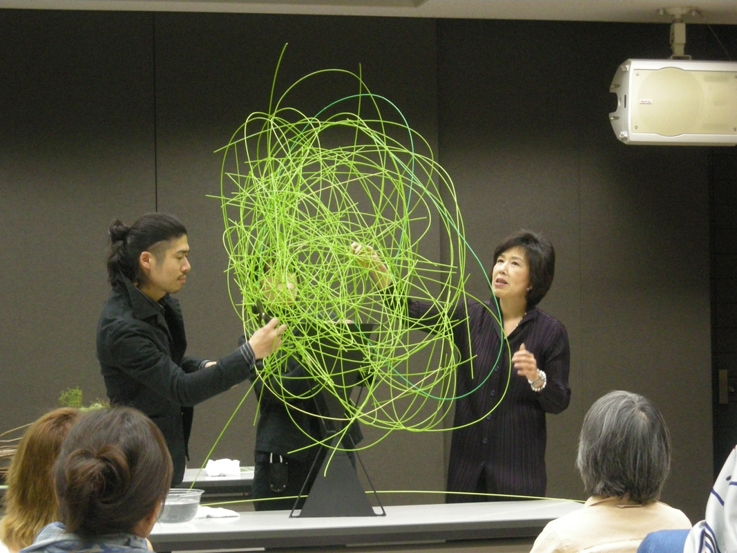 [2013年]
TCVBいけばな体験/国際フォーラム