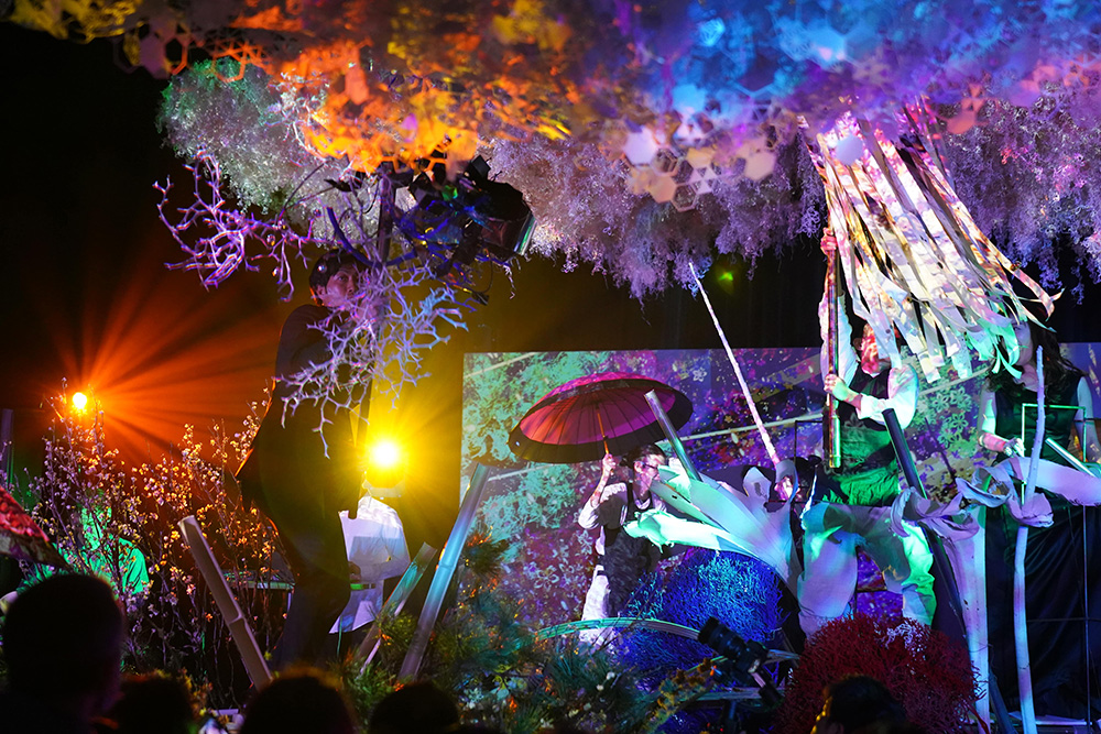 [2019年]
FLOWERS by NAKED
-東京・日本橋-
「古今橋渡」