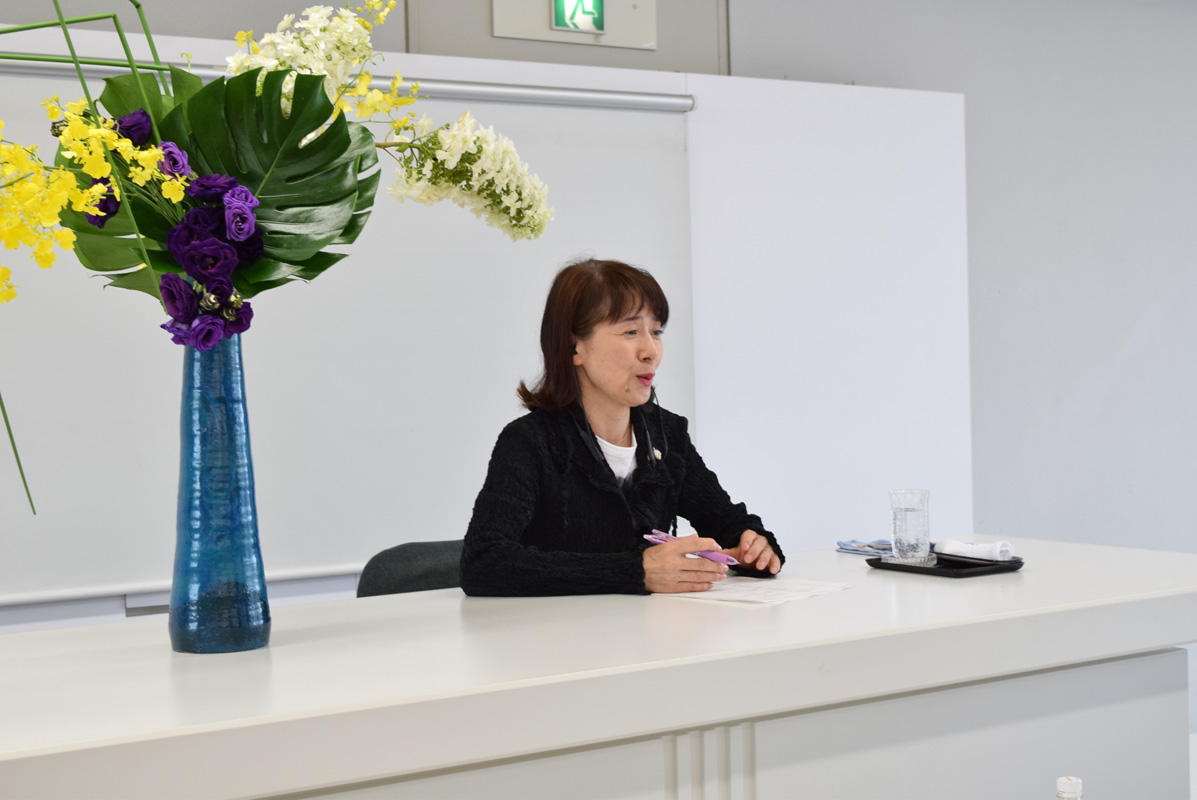 [2020年]
いけばなzoom研修