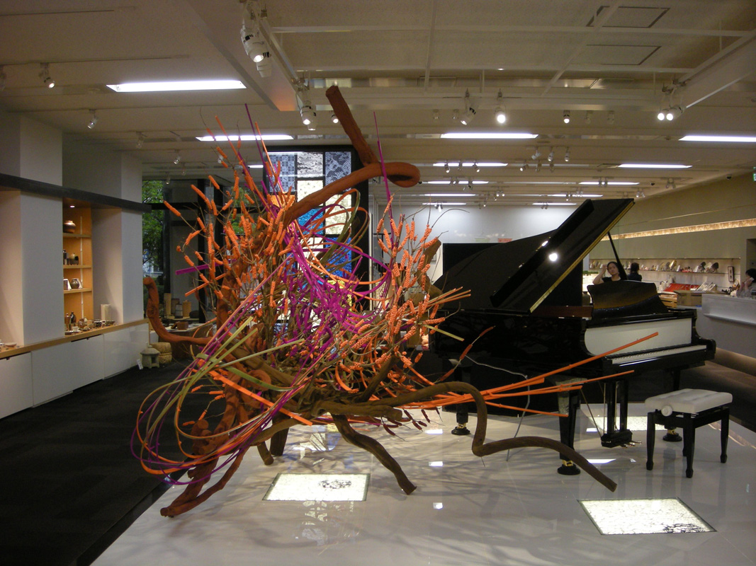 [2012年]
伝統工芸青山スクエア